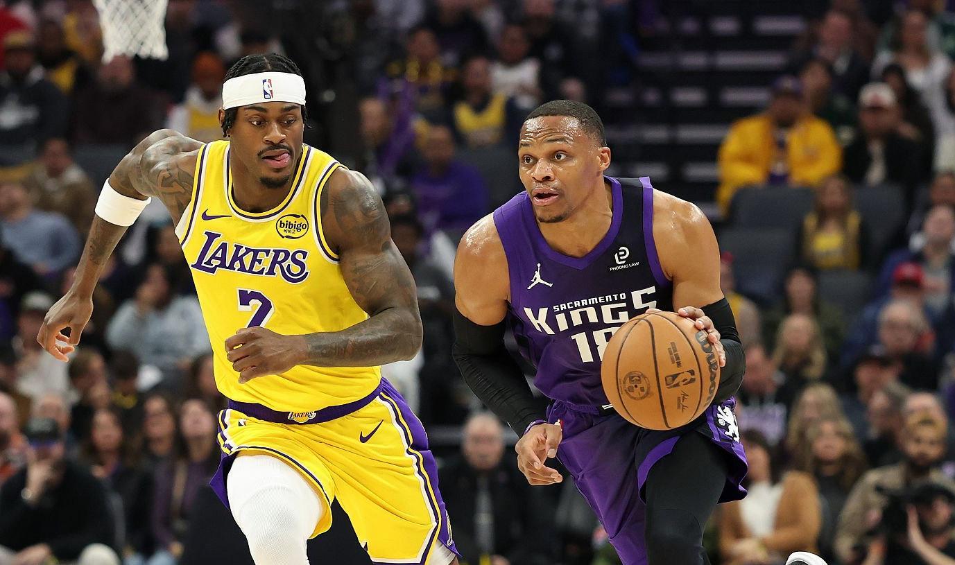 im电竞下载-联手轰48+15！两大弃将扎心湖人，西部前六位置难保？